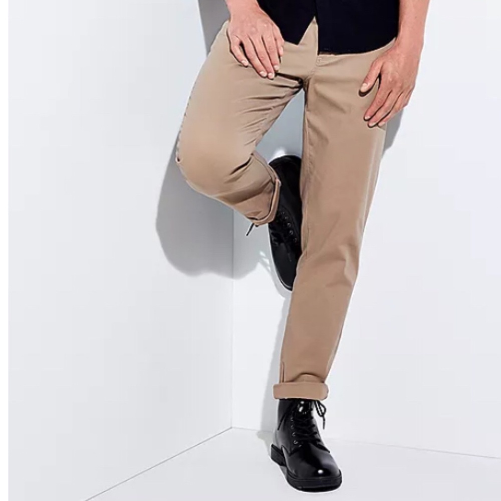 Arizona Mens Relaxed Taper Chino Size: 32W X 30L Color: Flagstone